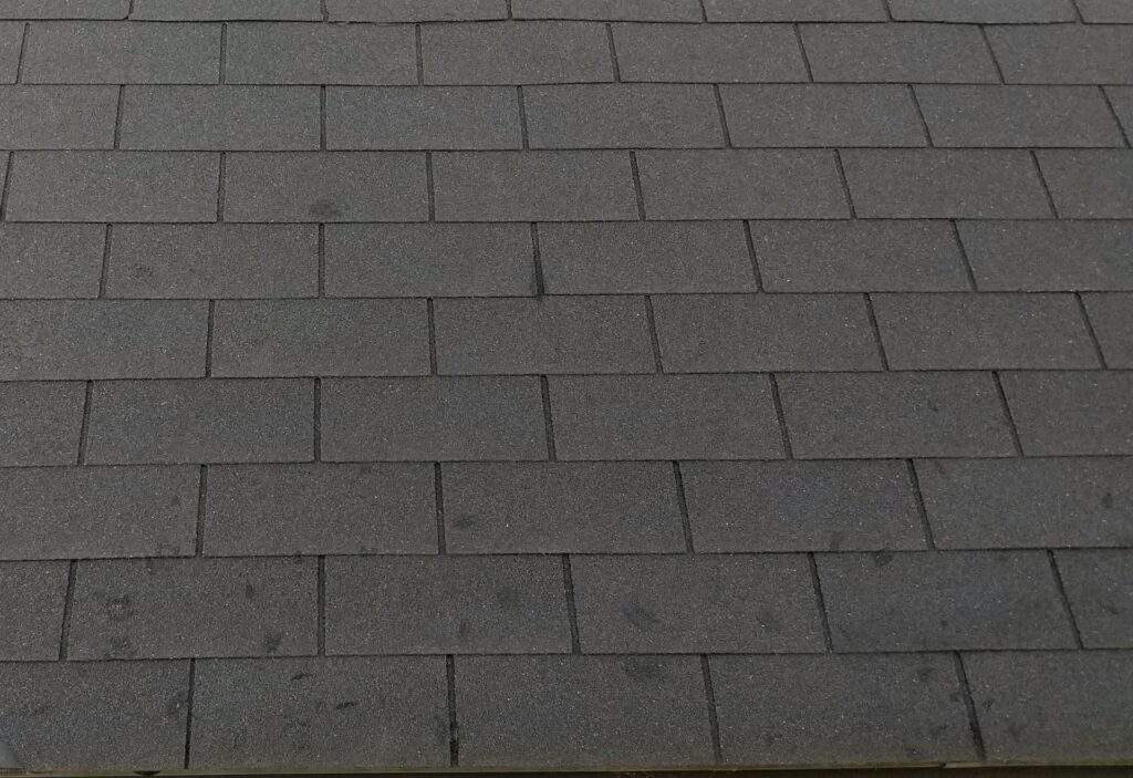 屋根をアスファルトシングル葺きで仕上げる3つのデメリット