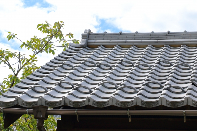 瓦屋根の葺き替えの費用相場から注意点を徹底解説！