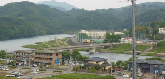 山梨県上野原市で屋根修理を検討中の方へ｜費用相場や業者選びのポイントを徹底解説！