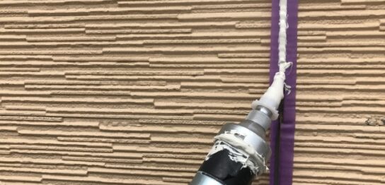 雨漏り修理に使うコーキング材の種類と選び方を解説